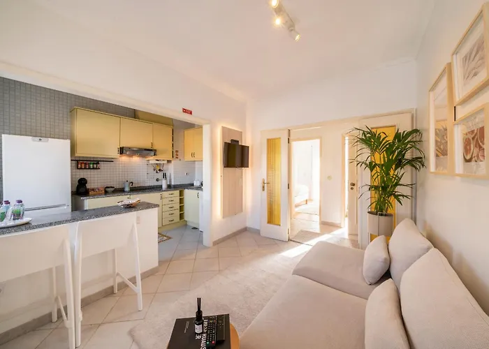 One Of The Views Iii * Costa Nova